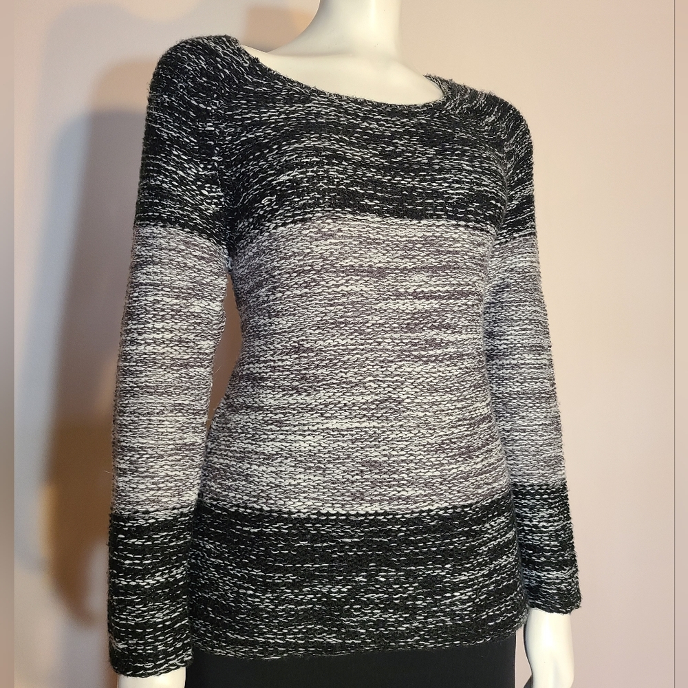 NWOT, women's gray sweater